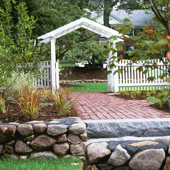 VeronCompany-PruneOvergrownBushes